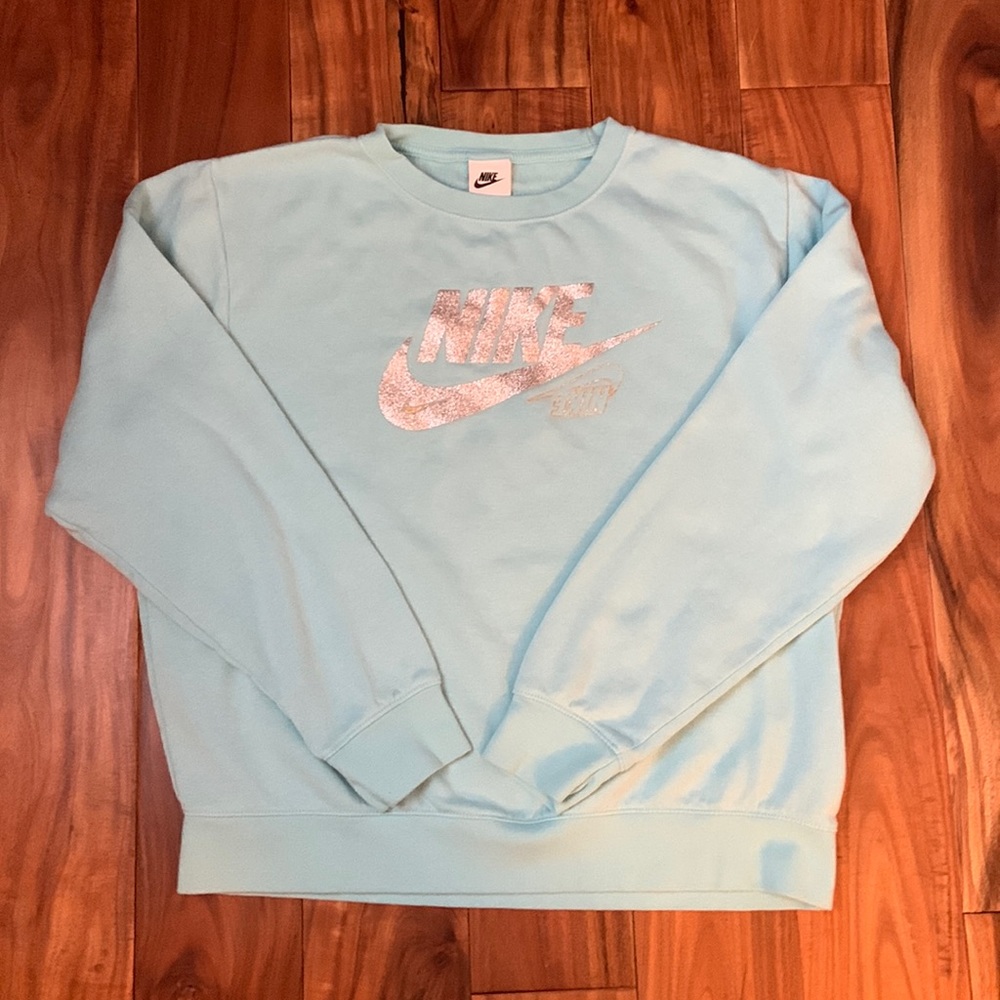 Nike women’s crew neck sweatshirt top M Medium EUC blue silver